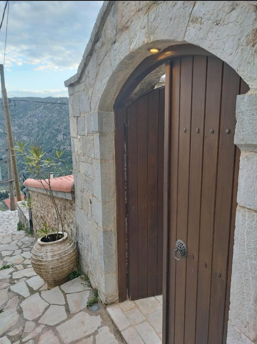 Lousiou Nymphes Escape Suites Δημητσάνα Εξωτερικό φωτογραφία