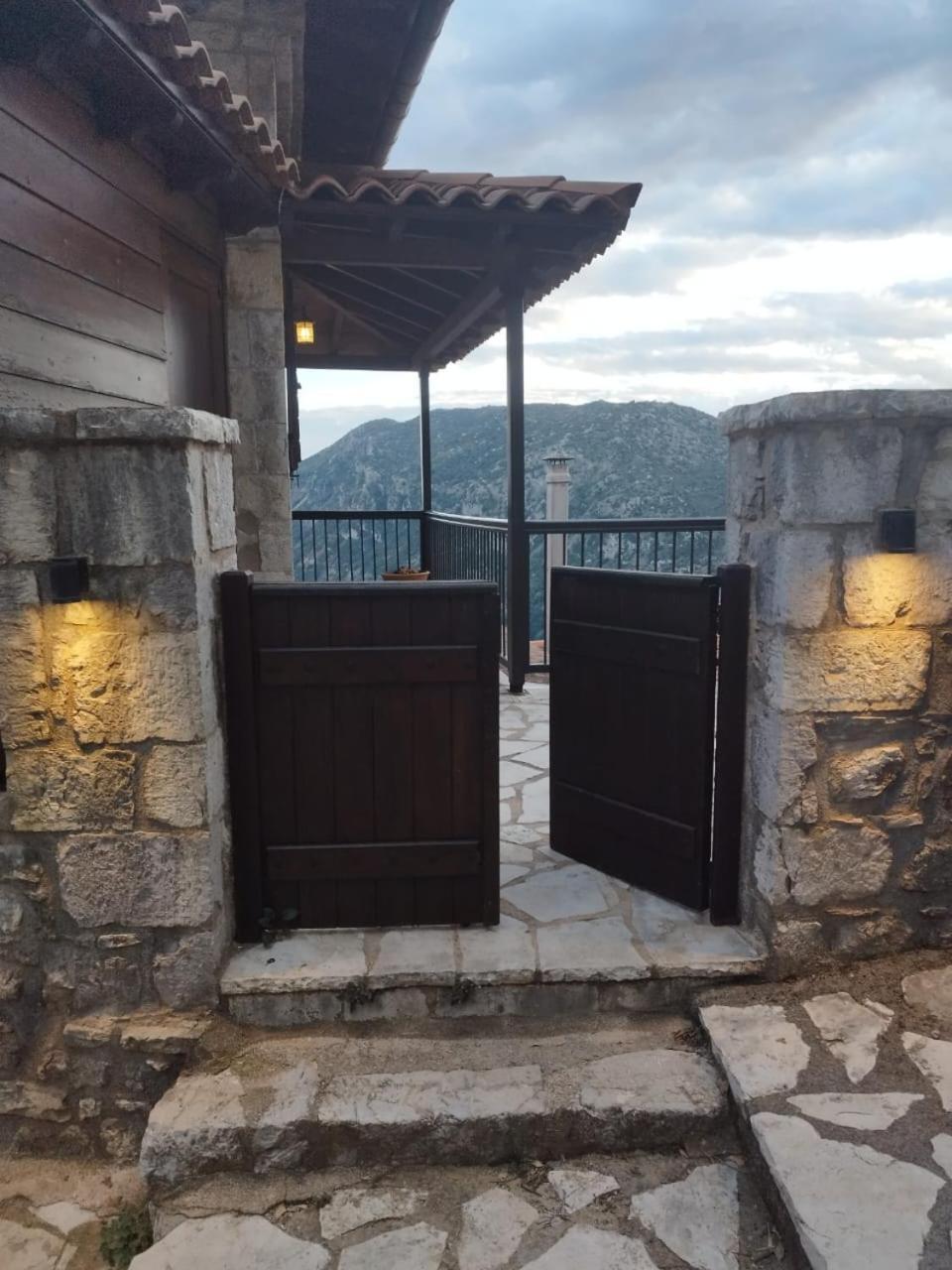 Lousiou Nymphes Escape Suites Δημητσάνα Εξωτερικό φωτογραφία